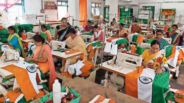 Gwalior manufactures 23,800 flags