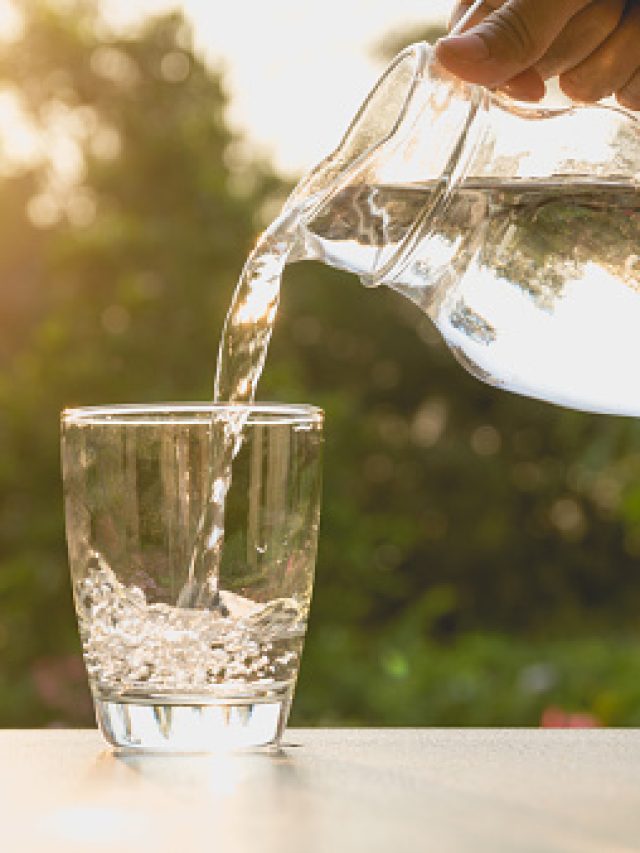 प्रतिदिन कितना पानी पीना चाहिए ?
